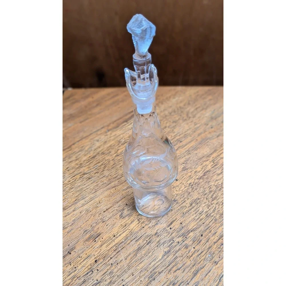 Vintage Etched Glass Decanter/Claret Jug Carafe With Stopper